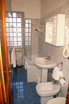 Tassoni Aparthotel 3*