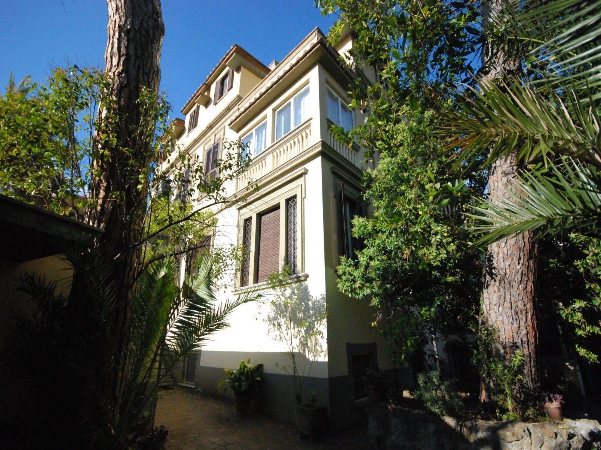 Aparthotel Tassoni 3*